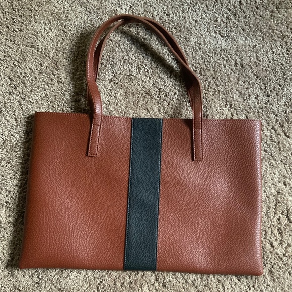 Vince Camuto Leather bag NWOT - Picture 1 of 4